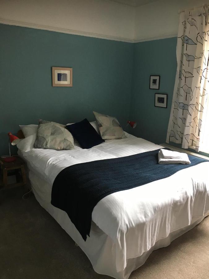 Old Church House Newport  Extérieur photo